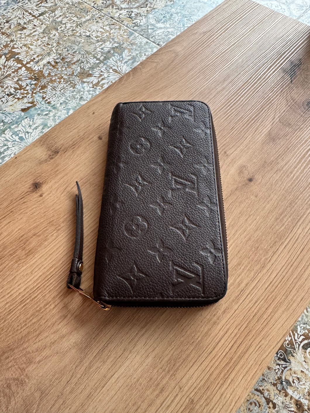 LOUIS VUITTON ZIPPY EMPREINTE