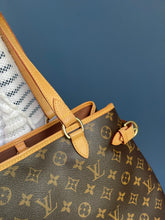Lade das Bild in den Galerie-Viewer, LOUIS VUITTON BATIGNOLLES
