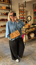 Lade das Bild in den Galerie-Viewer, MCM CLUTCH
