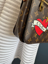 Lade das Bild in den Galerie-Viewer, LOUIS VUITTON MÉTIS PATCHES
