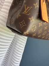 Lade das Bild in den Galerie-Viewer, LOUIS VUITTON GRACEFULL PM
