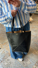 Lade das Bild in den Galerie-Viewer, LOEWE PUZZLE FOLD SHOPPER

