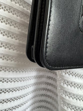 Lade das Bild in den Galerie-Viewer, CHANEL MADEMOISELLE WOC
