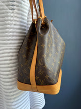 Lade das Bild in den Galerie-Viewer, LOUIS VUITTON NOÉ GRANDE
