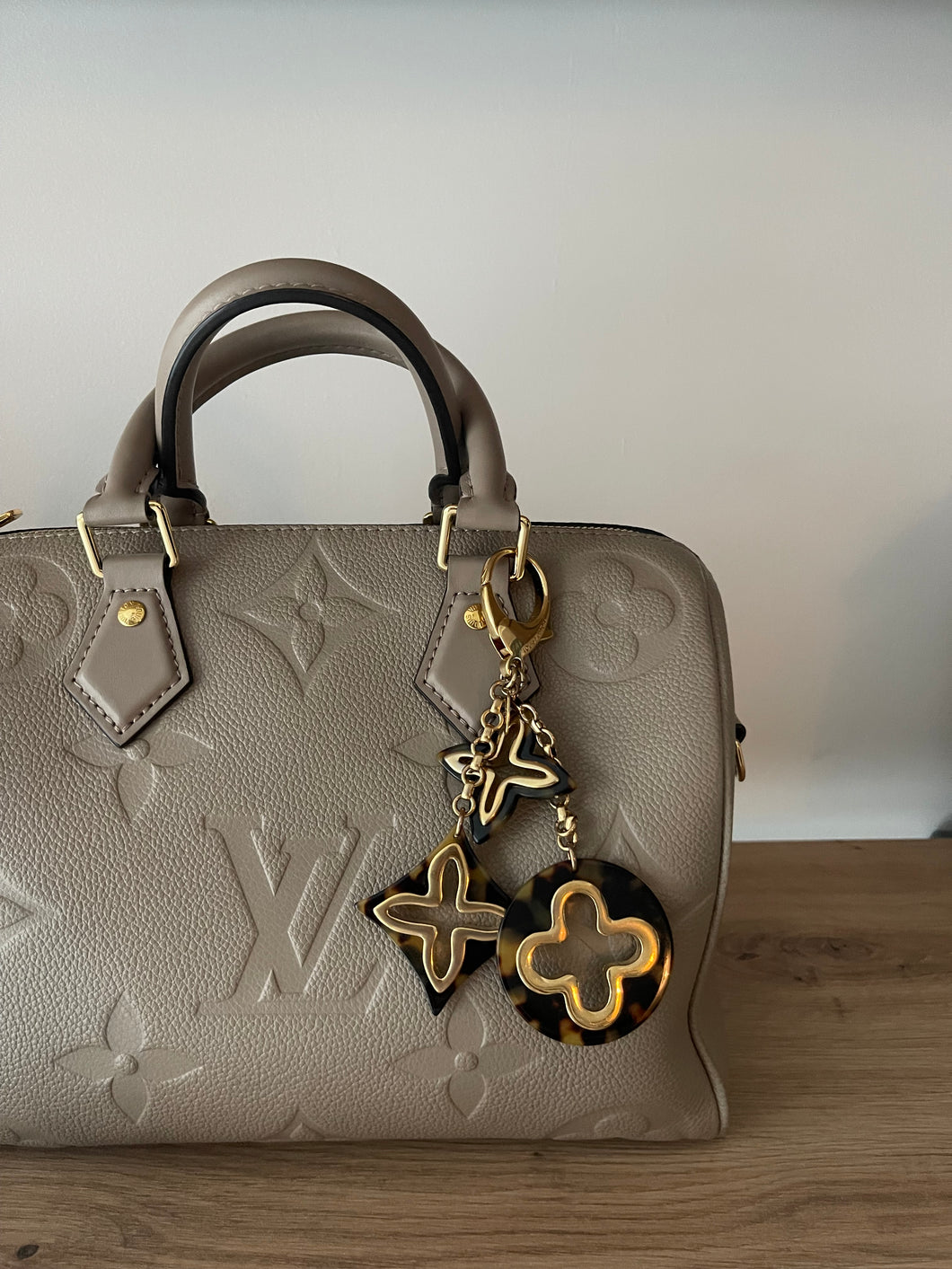 LOUIS VUITTON SCHLÜSSELANHÄNGER/ TASCHENANHÄNGER