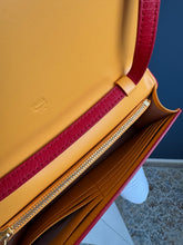 Lade das Bild in den Galerie-Viewer, MCM CLUTCH / WOC
