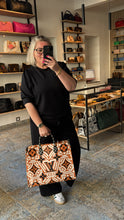 Lade das Bild in den Galerie-Viewer, LOUIS VUITTON ONTHEGO GM CRAFTY
