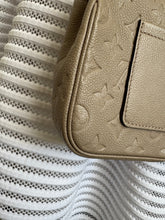 Lade das Bild in den Galerie-Viewer, LOUIS VUITTON MARCEAU

