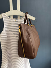 Lade das Bild in den Galerie-Viewer, PRADA VITELLO DAINO SHOPPER
