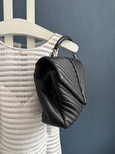 Lade das Bild in den Galerie-Viewer, YSL COLLEGE LARGE
