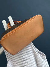 Lade das Bild in den Galerie-Viewer, LOUIS VUITTON ALMA PM
