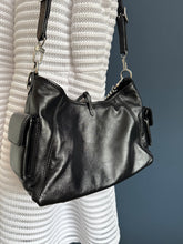 Lade das Bild in den Galerie-Viewer, LOUIS VUITTON CARRYALL CARGO VIBE
