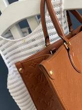 Lade das Bild in den Galerie-Viewer, LOUIS VUITTON ONTHEGO MM
