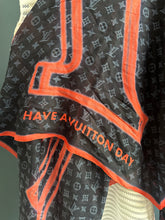 Lade das Bild in den Galerie-Viewer, LOUIS VUITTON UPSIDE-DOWN TUCH

