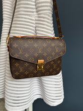 Lade das Bild in den Galerie-Viewer, LOUIS VUITTON MÉTIS
