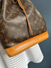 Lade das Bild in den Galerie-Viewer, LOUIS VUITTON NOÉ GEANDE
