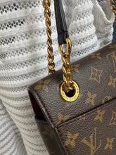 Lade das Bild in den Galerie-Viewer, LOUIS VUITTON PASSY

