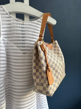 Lade das Bild in den Galerie-Viewer, LOUIS VUITTON GRACEFUL PM
