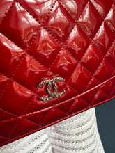 Lade das Bild in den Galerie-Viewer, CHANEL WOC
