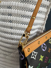 Lade das Bild in den Galerie-Viewer, LOUIS VUITTON POCHETTE ACCESSOIRES
