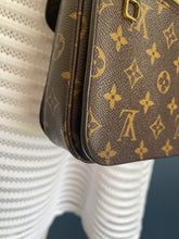 Lade das Bild in den Galerie-Viewer, LOUIS VUITTON MÉTIS

