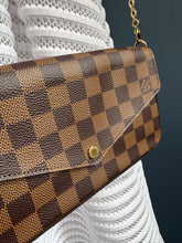 Lade das Bild in den Galerie-Viewer, LOUIS VUITTON FÉLICIE
