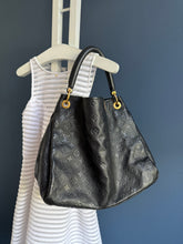 Lade das Bild in den Galerie-Viewer, LOUIS VUITTON ARTSY EMPREINTE
