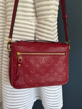 Lade das Bild in den Galerie-Viewer, LOUIS VUITTON MÉTIS CHERRY
