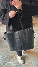 Lade das Bild in den Galerie-Viewer, MCM SHOPPER MEDIUM
