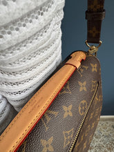 Lade das Bild in den Galerie-Viewer, LOUIS VUITTON MÉTIS

