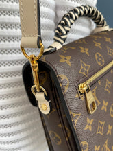 Lade das Bild in den Galerie-Viewer, LOUIS VUITTON MÉTIS CREME
