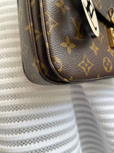 Lade das Bild in den Galerie-Viewer, LOUIS VUITTON MÉTIS CREME
