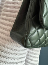 Lade das Bild in den Galerie-Viewer, CHANEL DOUBLE FLAP
