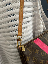 Lade das Bild in den Galerie-Viewer, LOUIS VUITTON POCHETTE ACCESSOIRES
