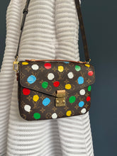 Lade das Bild in den Galerie-Viewer, LOUIS VUITTON MÉTIS YAYOI KUSAMA DOTS
