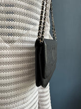 Lade das Bild in den Galerie-Viewer, CHANEL WOC
