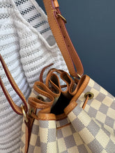 Lade das Bild in den Galerie-Viewer, LOUIS VUITTON NOÉ GRANDE
