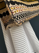 Lade das Bild in den Galerie-Viewer, DIOR TOTE BOOK
