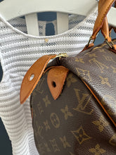 Lade das Bild in den Galerie-Viewer, LOUIS VUITTON SPEEDY 40
