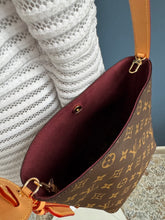 Lade das Bild in den Galerie-Viewer, LOUIS VUITTON ALL IN BB
