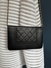 Lade das Bild in den Galerie-Viewer, CHANEL MADEMOISELLE WOC
