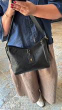 Lade das Bild in den Galerie-Viewer, LOUIS VUITTON CARRYALL PM
