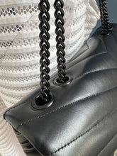 Lade das Bild in den Galerie-Viewer, YSL LOULOU MEDIUM
