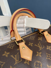 Lade das Bild in den Galerie-Viewer, LOUIS VUITTON SPEEDY 25 MIT SCHULTERRIEMEN
