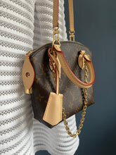 Lade das Bild in den Galerie-Viewer, LOUIS VUITTON LOCKIT BB
