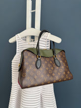 Lade das Bild in den Galerie-Viewer, LOUIS VUITTON TUILERIES
