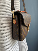 Lade das Bild in den Galerie-Viewer, LOUIS VUITTON MÉTIS
