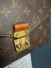 Lade das Bild in den Galerie-Viewer, LOUIS VUITTON MÉTIS OHNE SCHULTERRIEMEN
