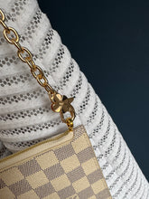 Lade das Bild in den Galerie-Viewer, LOUIS VUITTON CLUTCH

