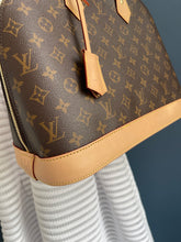 Lade das Bild in den Galerie-Viewer, LOUIS VUITTON ALMA MM
